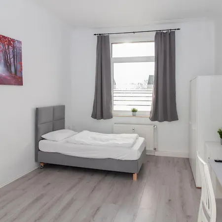 Modern, Komfortabel, Vollausgestattet - By Mevoga Apartament